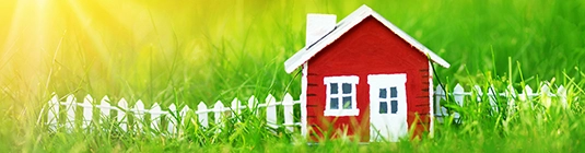 Maison au milieu d'un champ